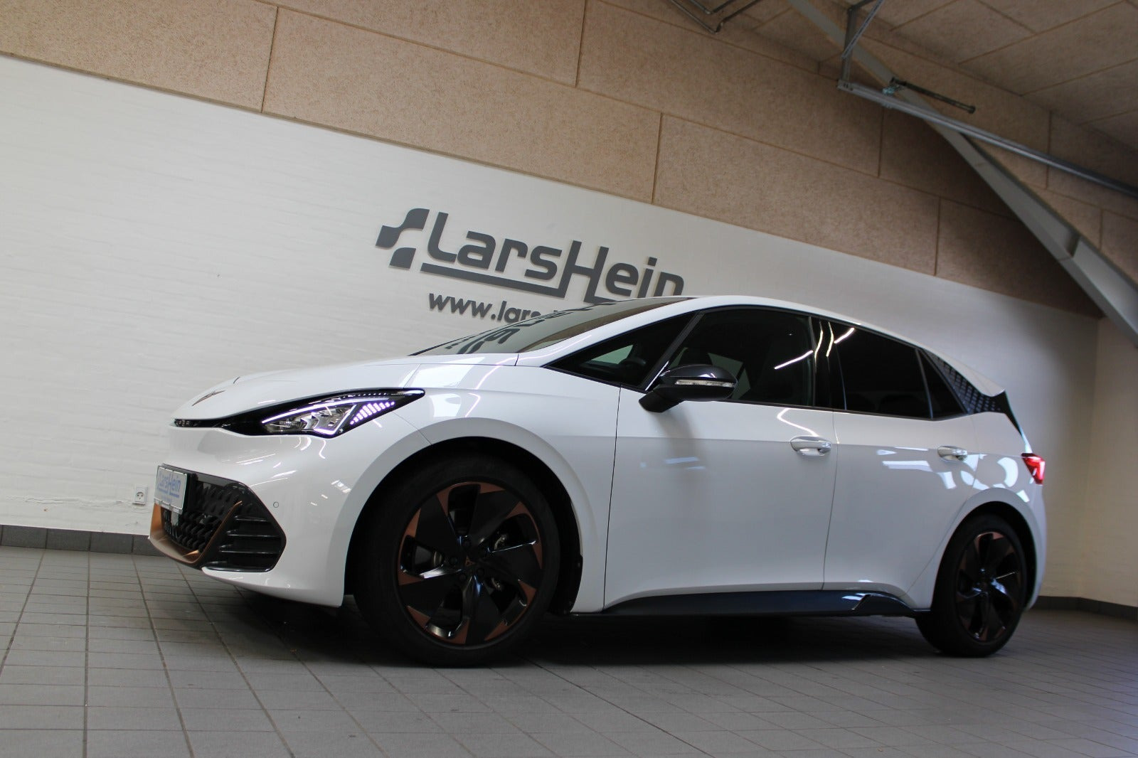 Hvid Cupra Born fra 2024