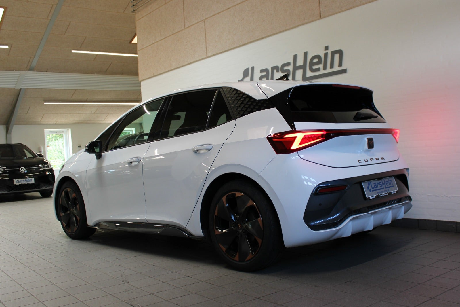 Hvid Cupra Born fra 2024