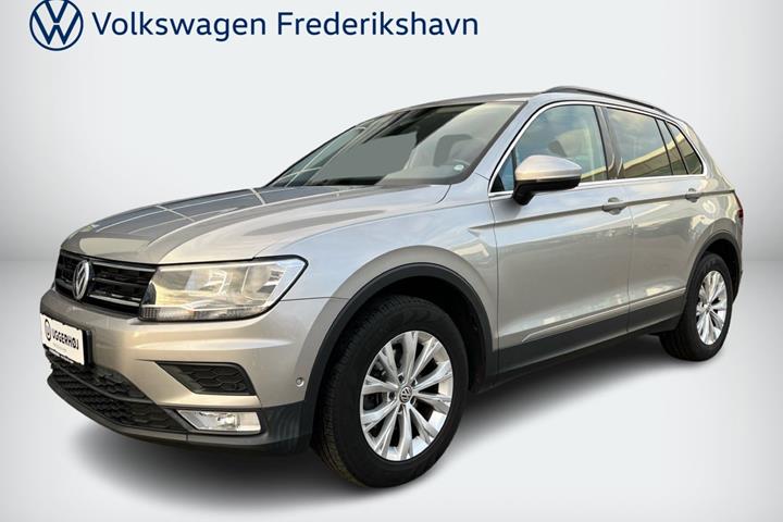 Grå VW Tiguan fra 2017
