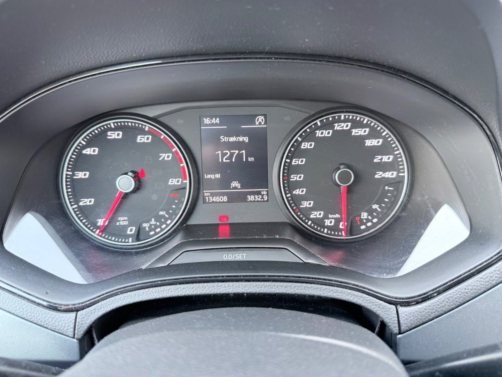 Hvid Seat Arona fra 2019