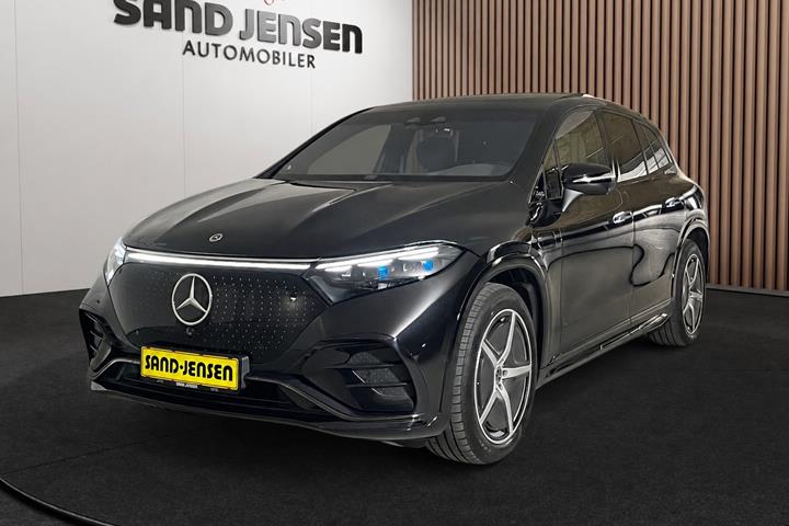 Sort Mercedes EQS580 SUV fra 2024 set udefra