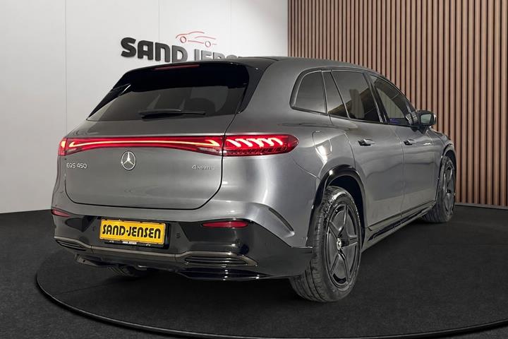 Grå Mercedes EQS450 SUV fra 2023