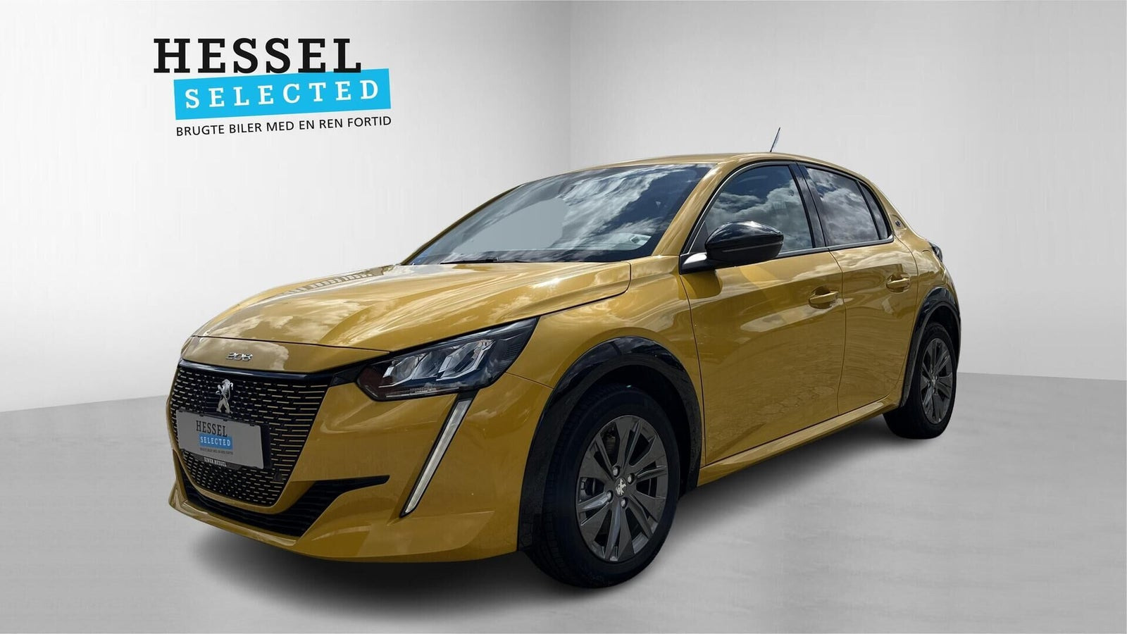 Gul Peugeot e-208 fra 2023