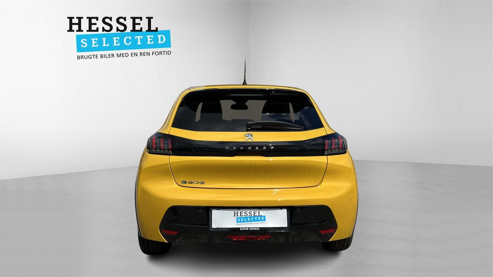 Gul Peugeot e-208 fra 2023