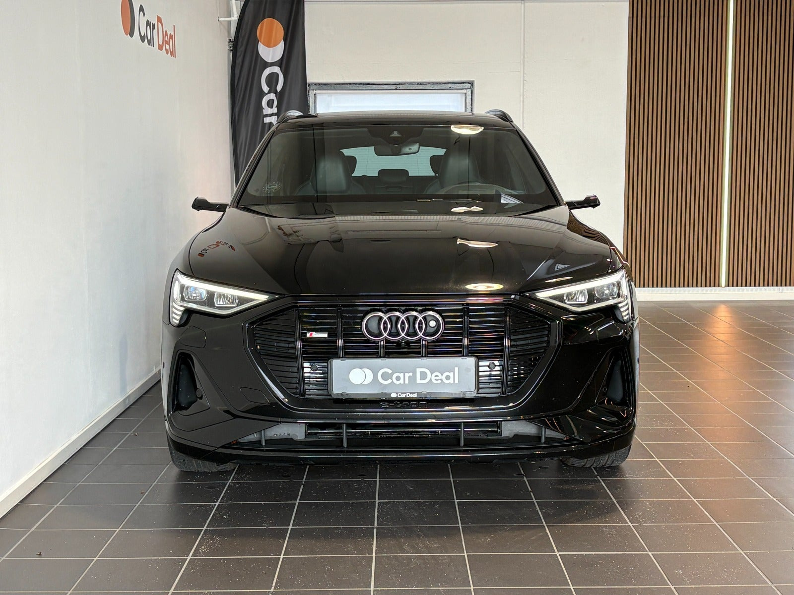 Sort Audi e-tron fra 2020