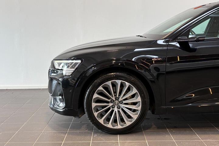 Sort Audi e-tron fra 2020