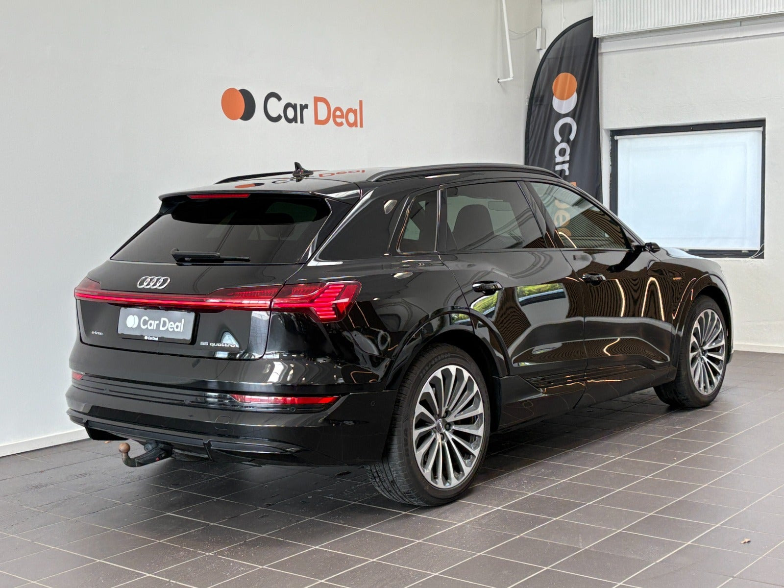 Sort Audi e-tron fra 2020