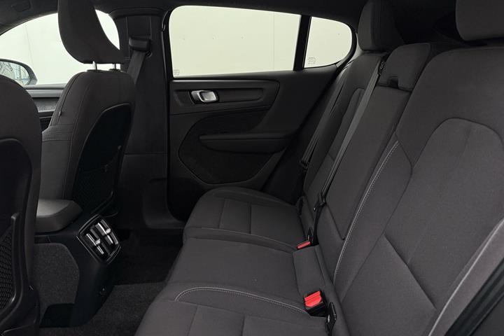 Sort Volvo C40 fra 2023