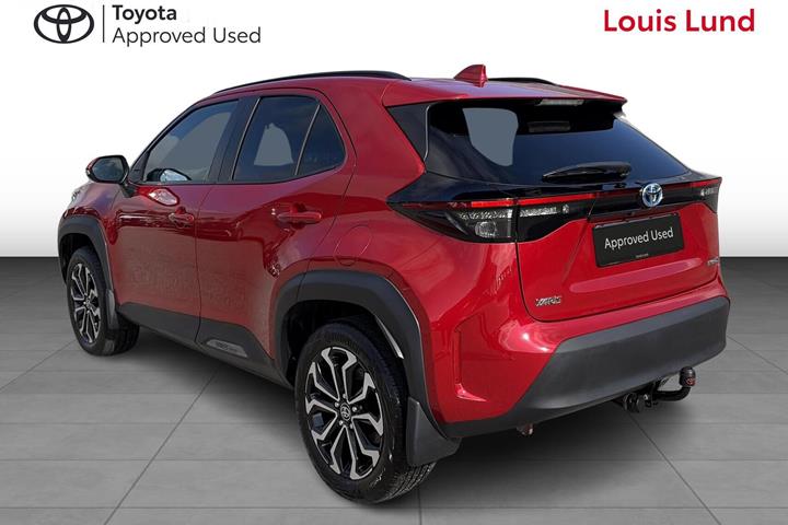 Rød Toyota Yaris Cross fra 2022