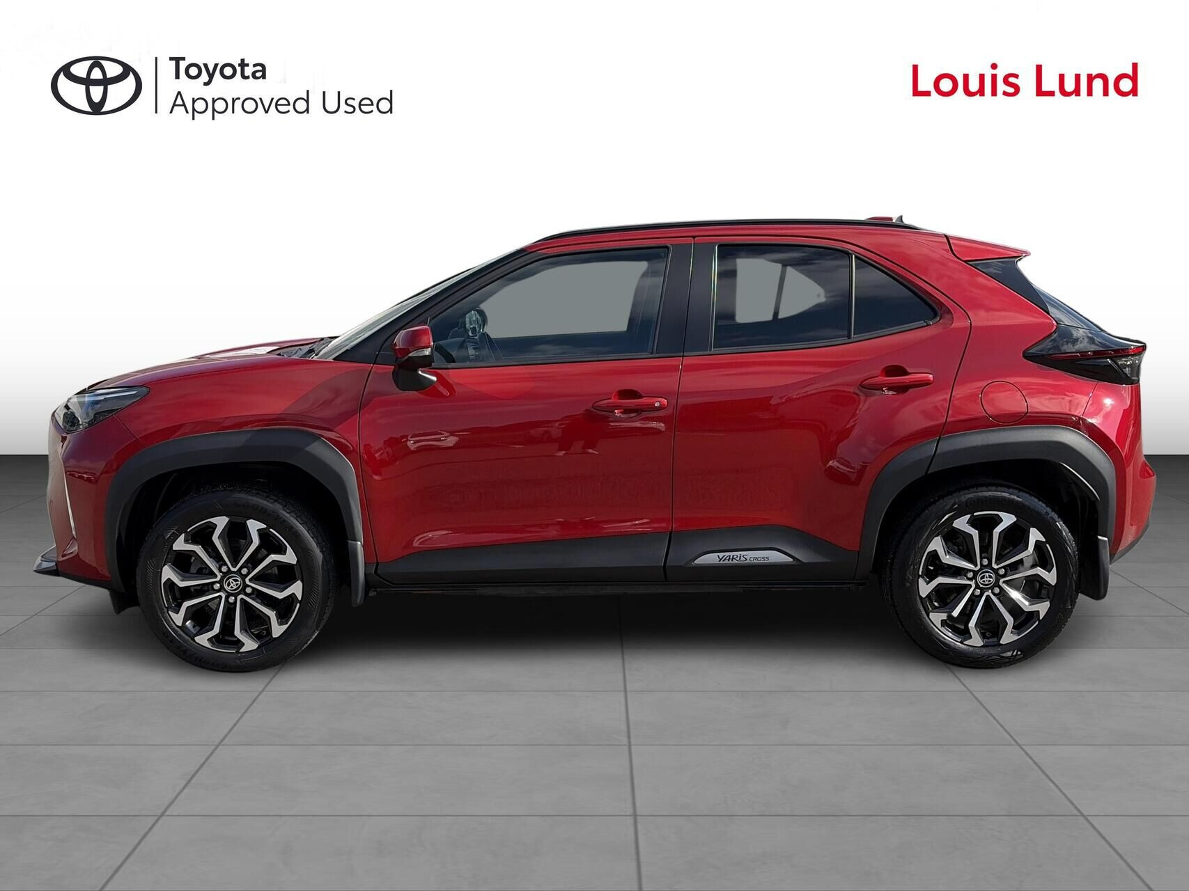 Rød Toyota Yaris Cross fra 2022