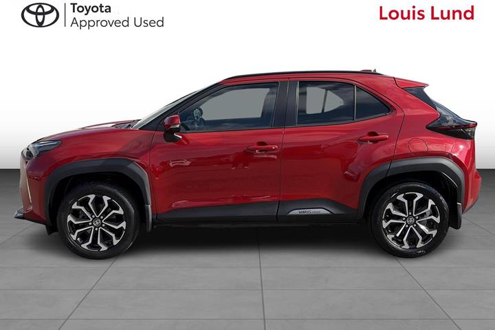 Rød Toyota Yaris Cross fra 2022