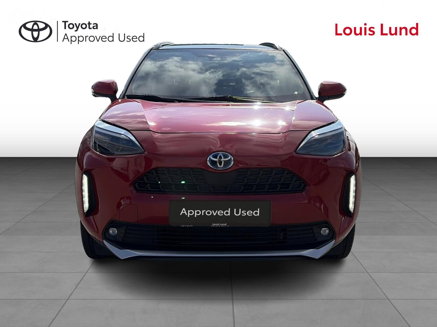 Rød Toyota Yaris Cross fra 2022