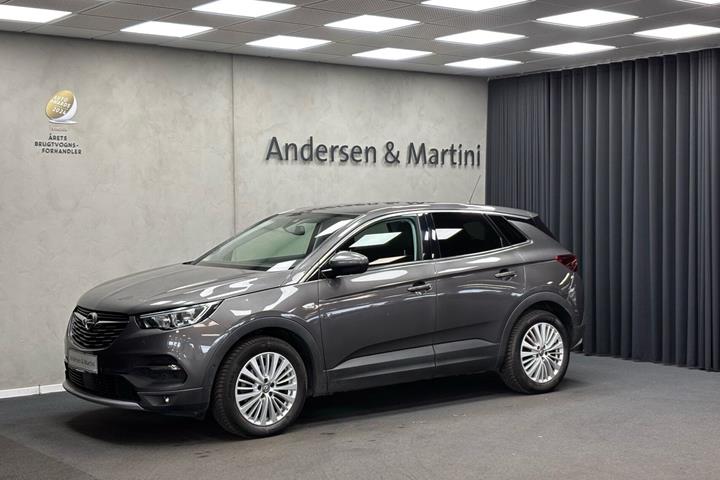 Sort Opel Grandland X fra 2018