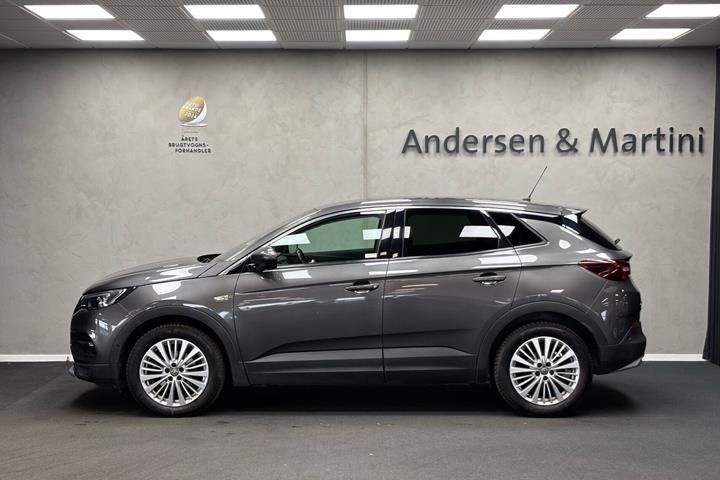Sort Opel Grandland X fra 2018