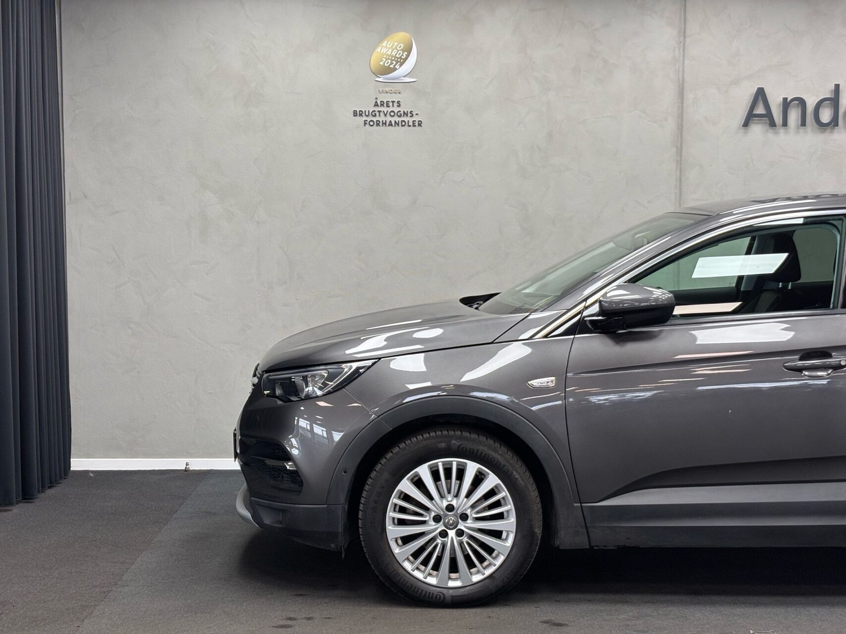 Sort Opel Grandland X fra 2018