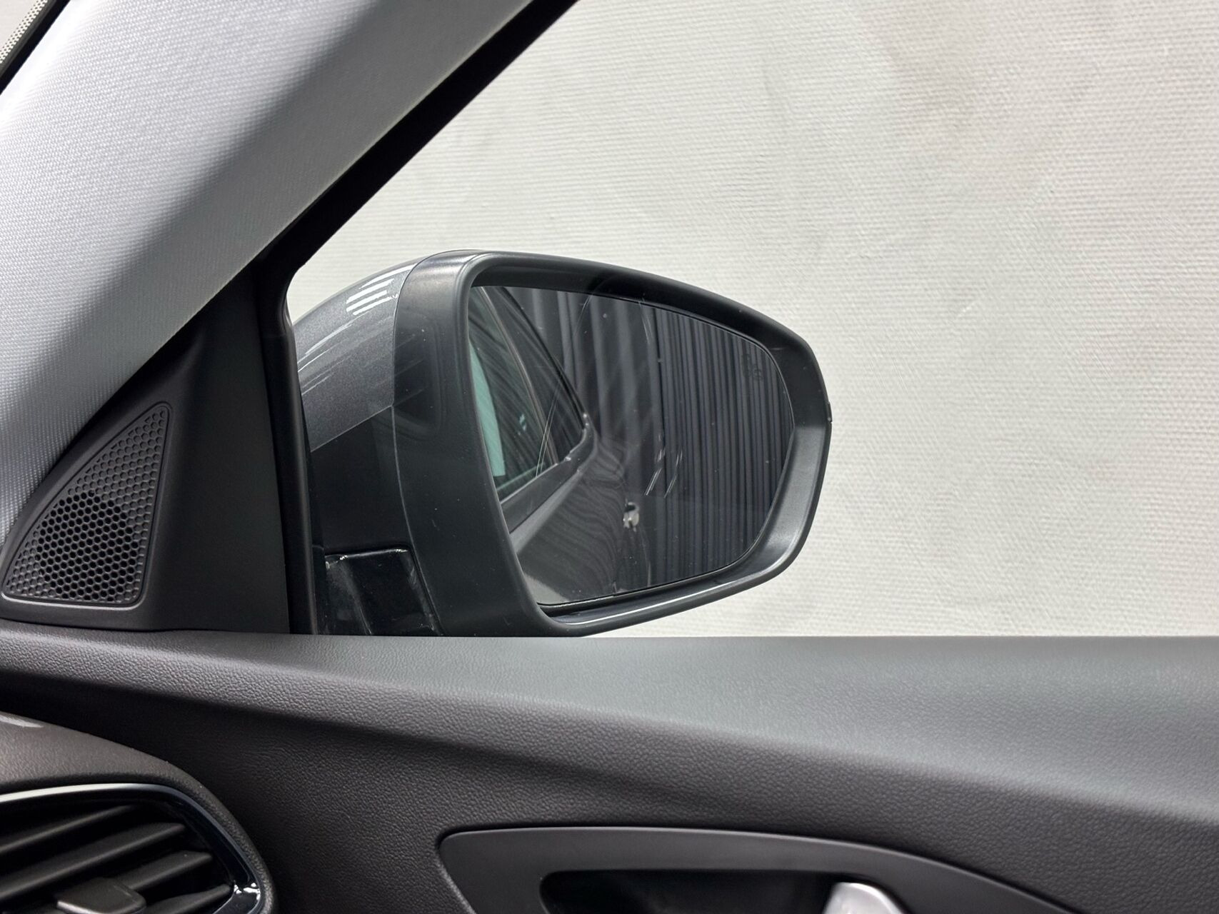 Sort Opel Grandland X fra 2018
