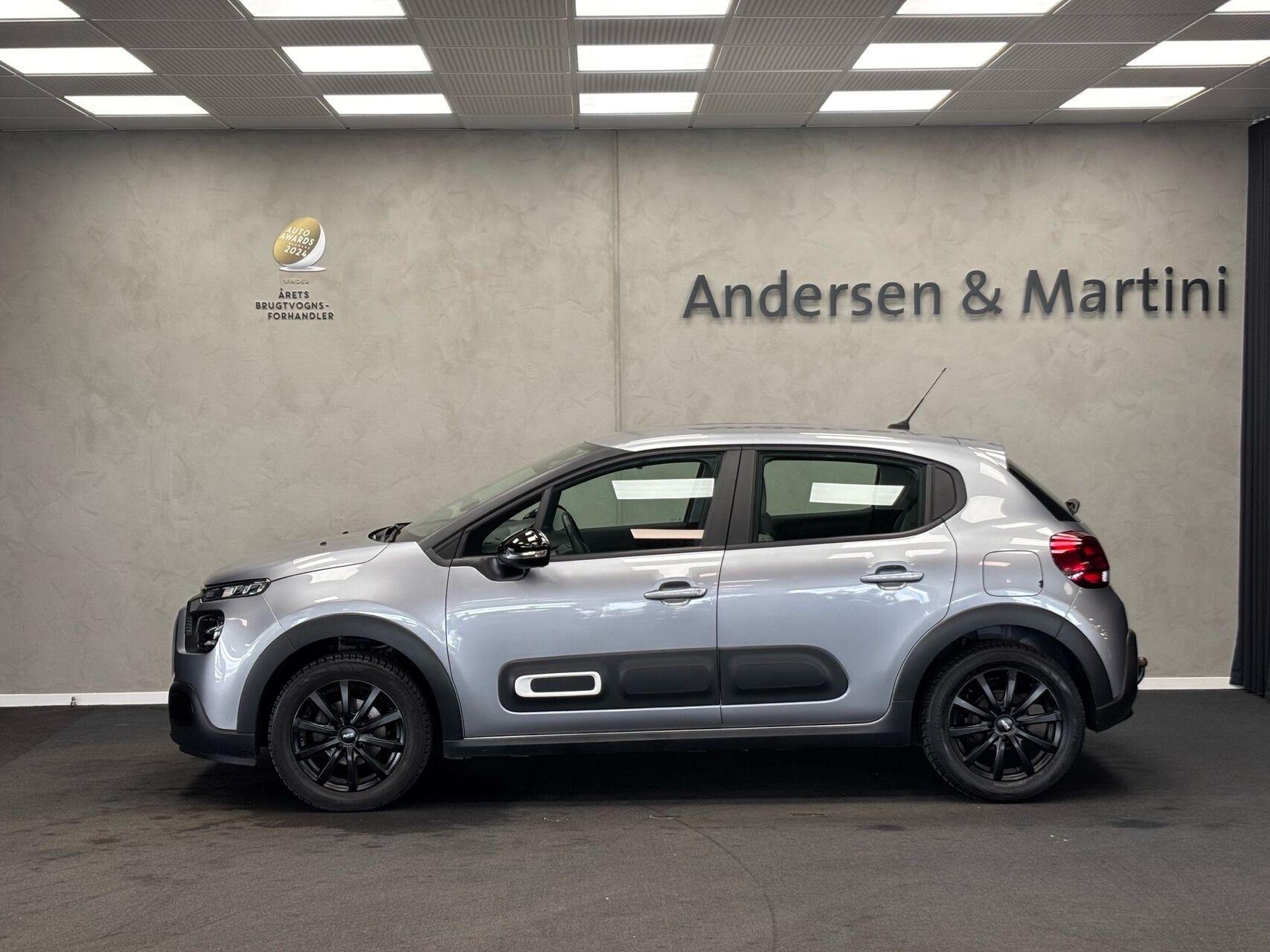 Grå Citroën C3 fra 2024