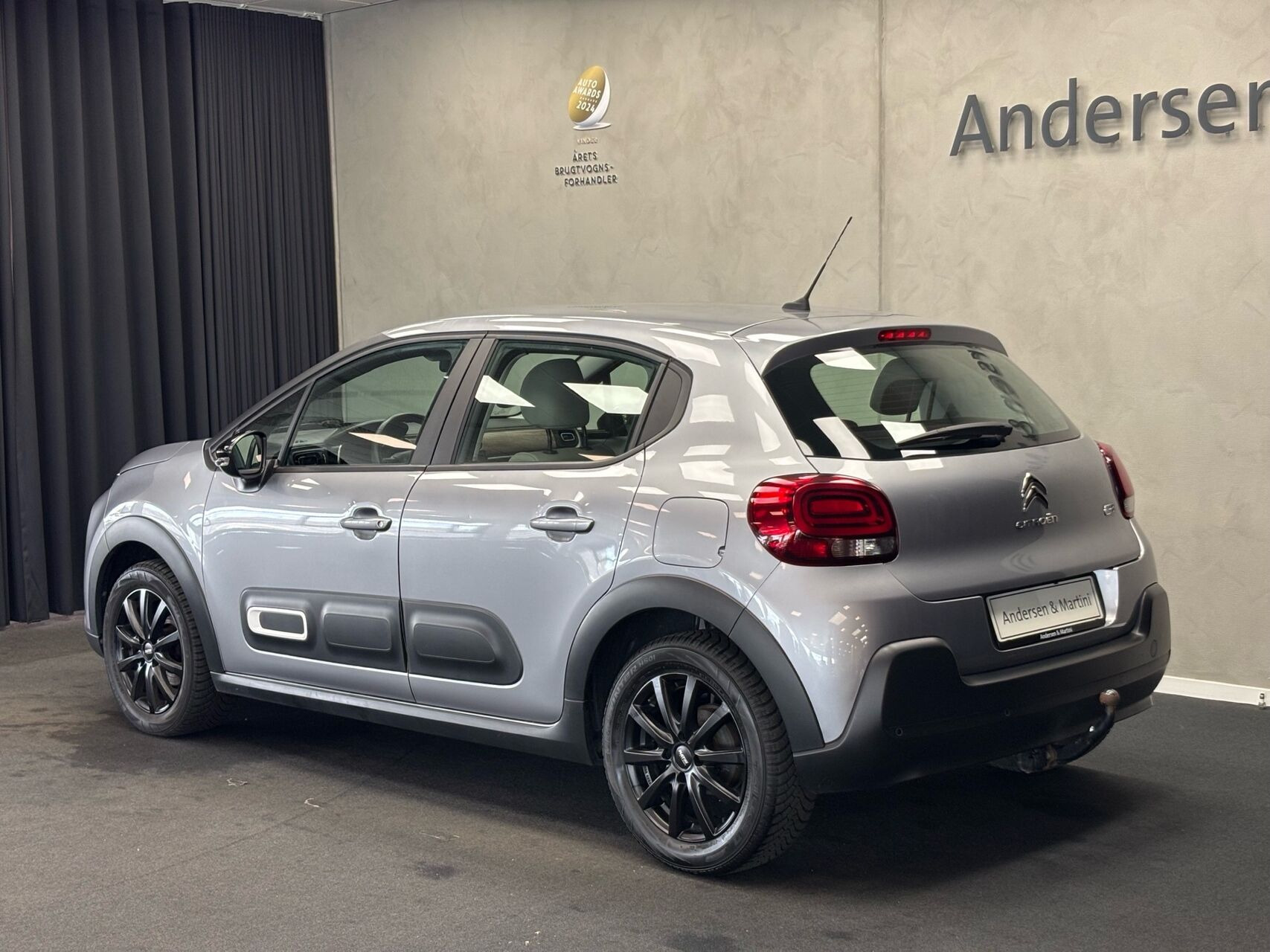 Grå Citroën C3 fra 2024
