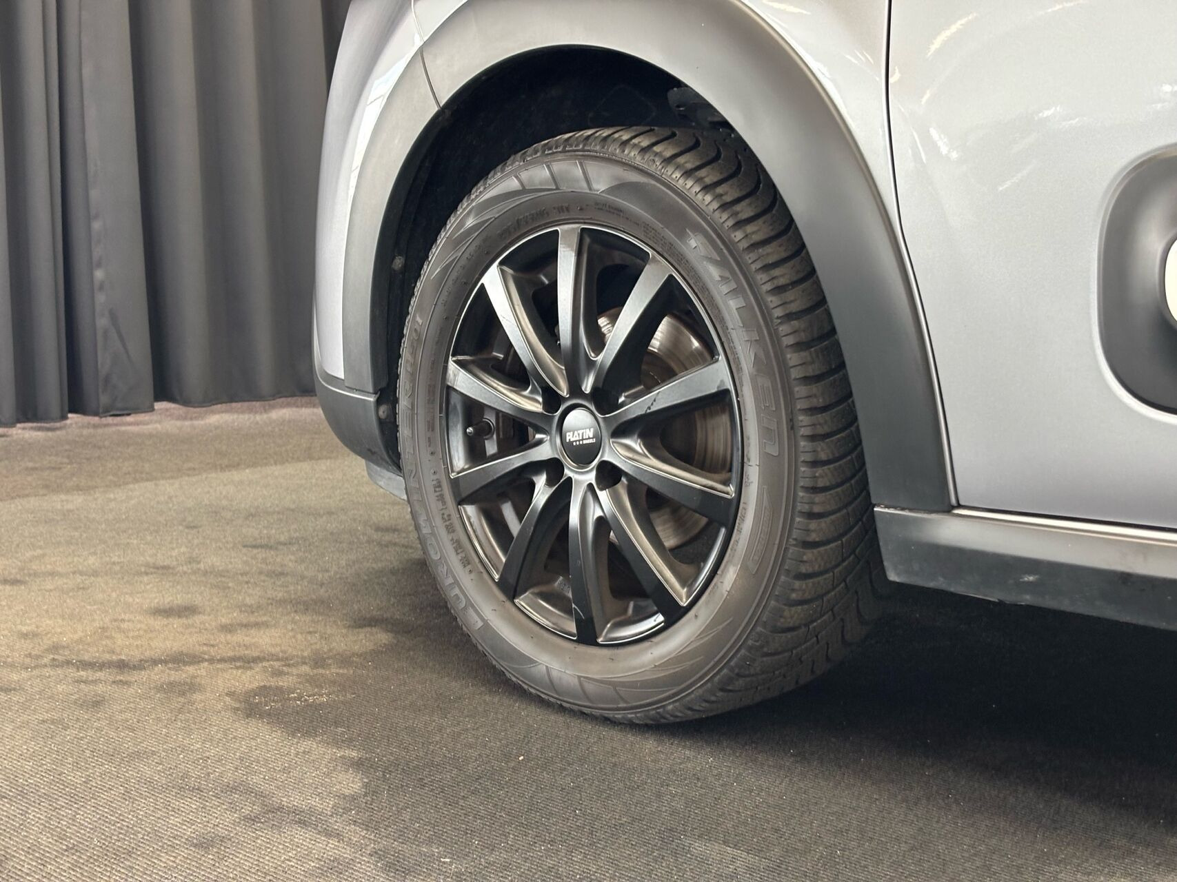 Grå Citroën C3 fra 2024