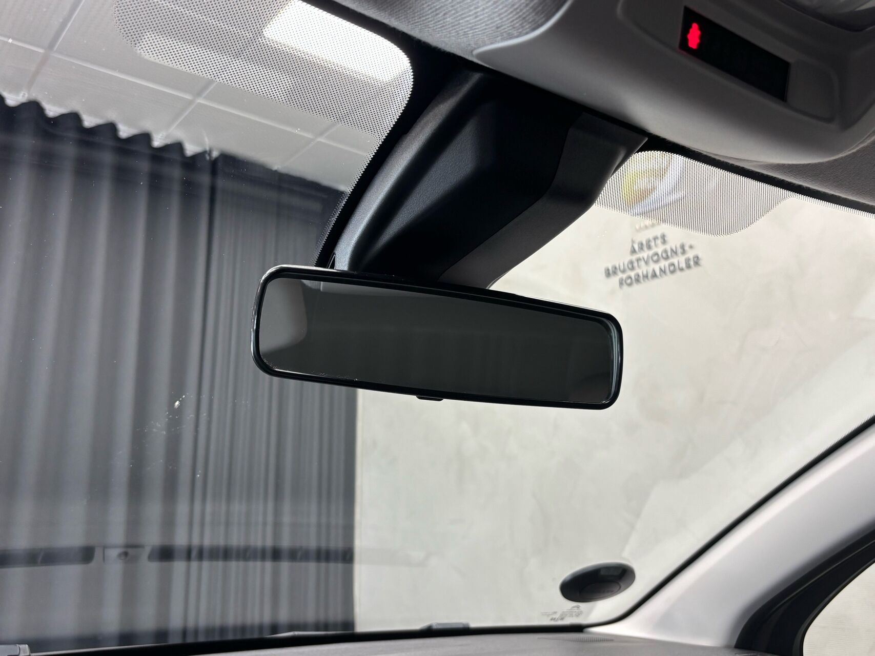 Grå Citroën C3 fra 2024