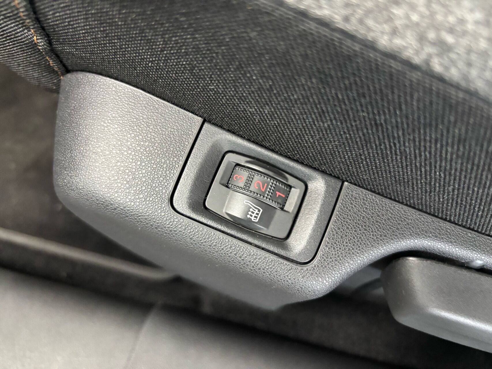 Grå Citroën C3 fra 2024