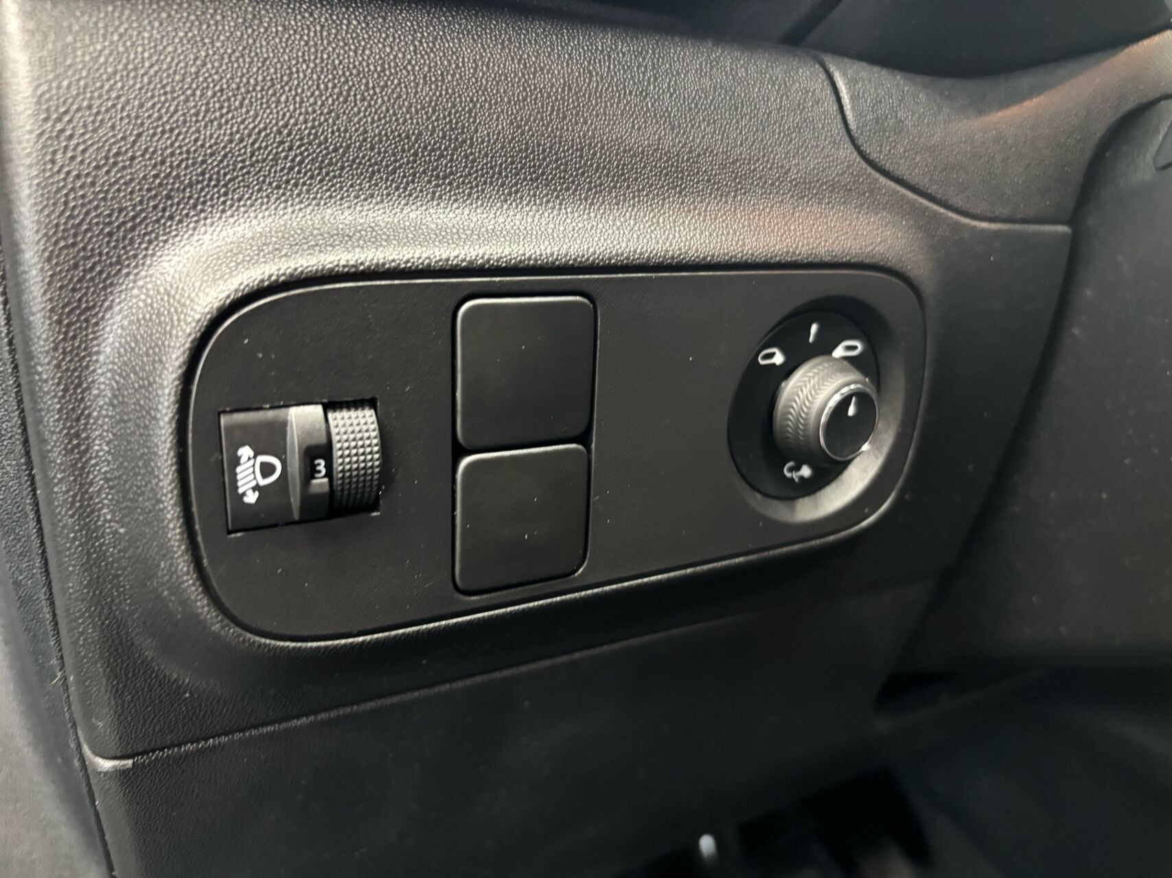 Grå Citroën C3 fra 2024
