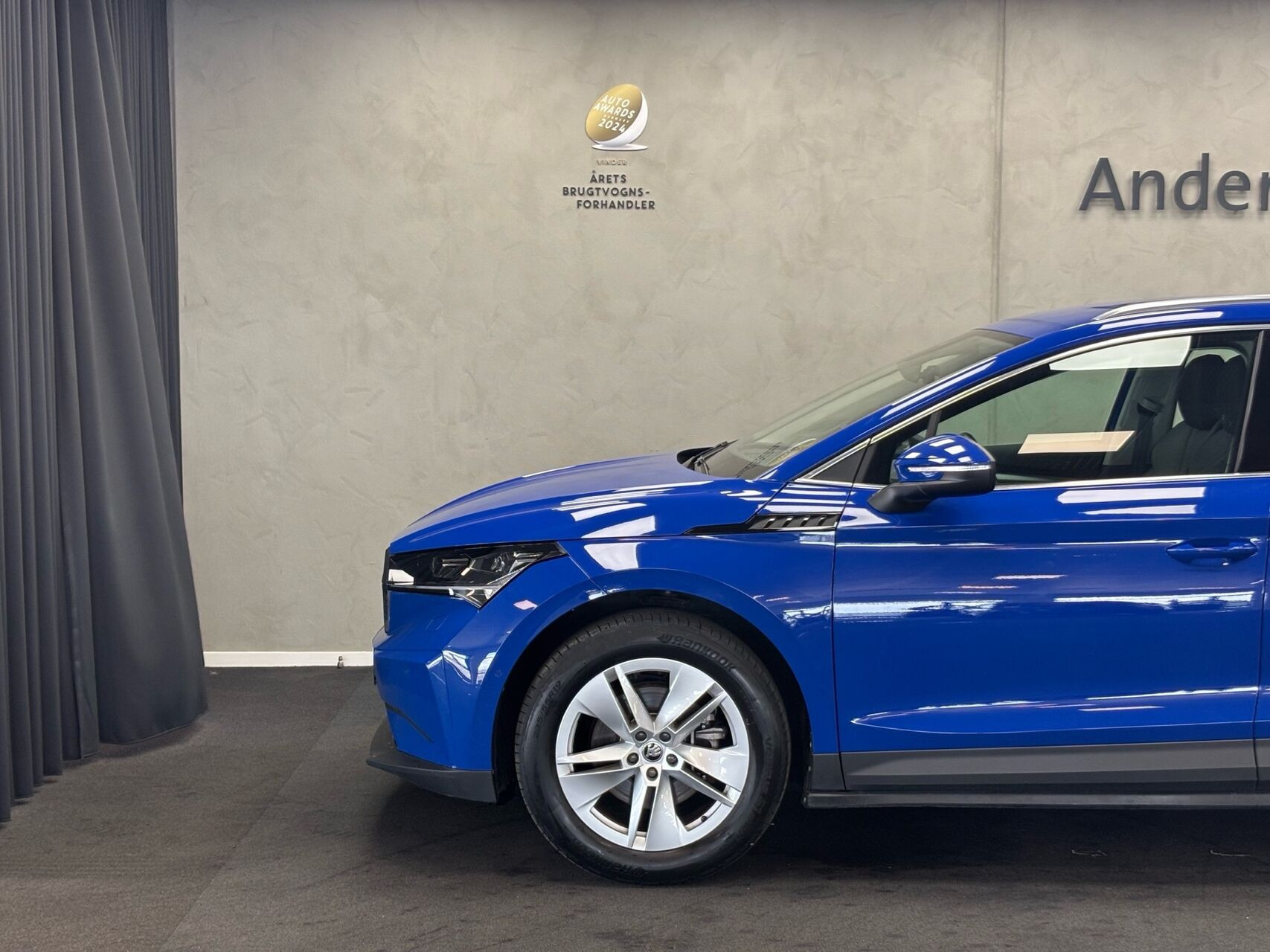 Blå Skoda Enyaq fra 2022
