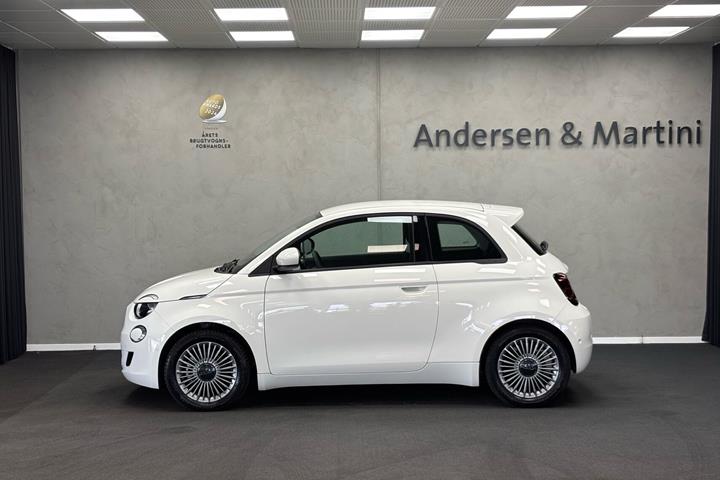 Sort Fiat 500e fra 2023
