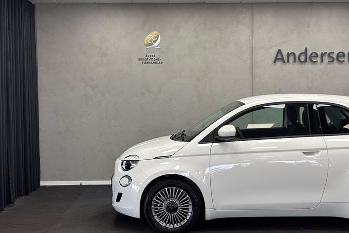 Sort Fiat 500e fra 2023