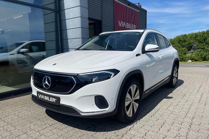 Hvid Mercedes EQA 250+ fra 2022 set udefra