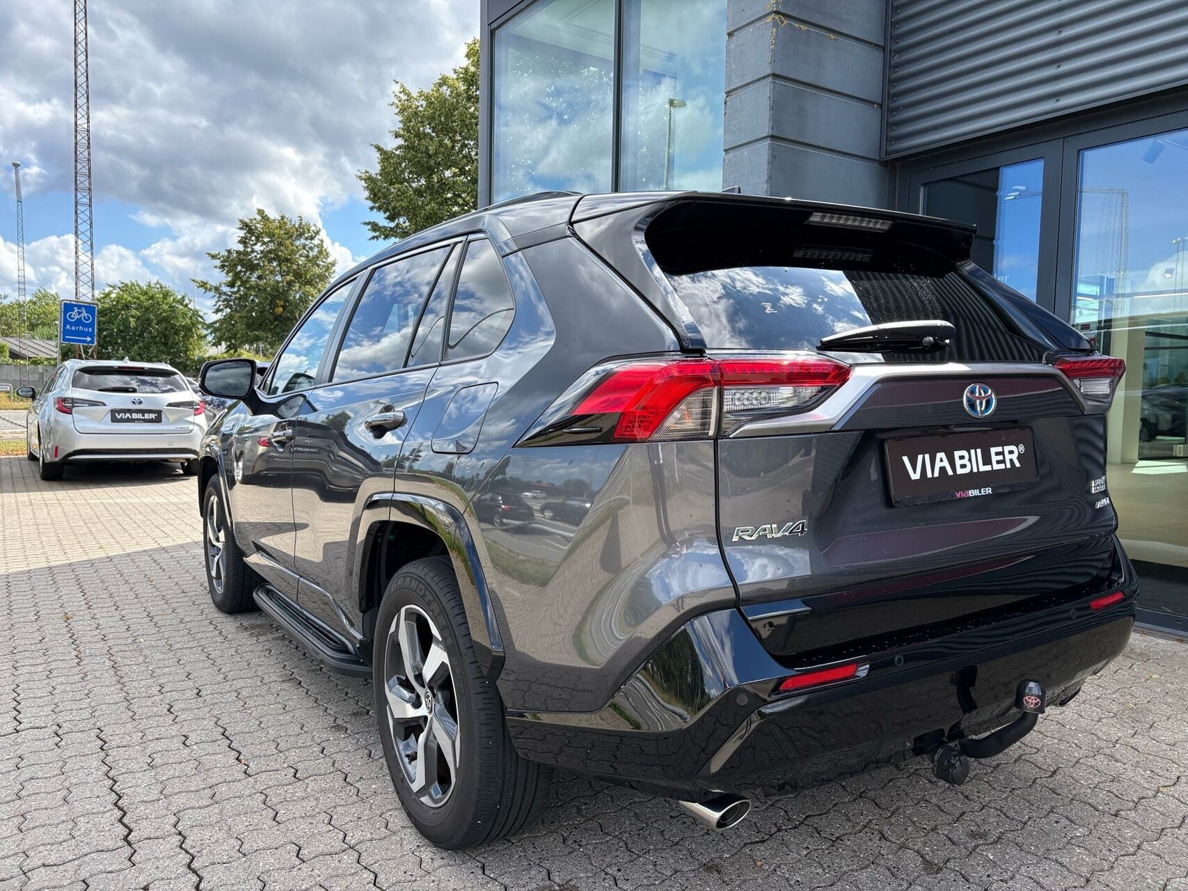 Grå Toyota RAV4 Plug-in fra 2021