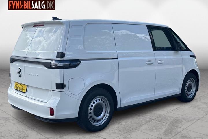 Hvid VW ID.Buzz Cargo fra 2026 set udefra