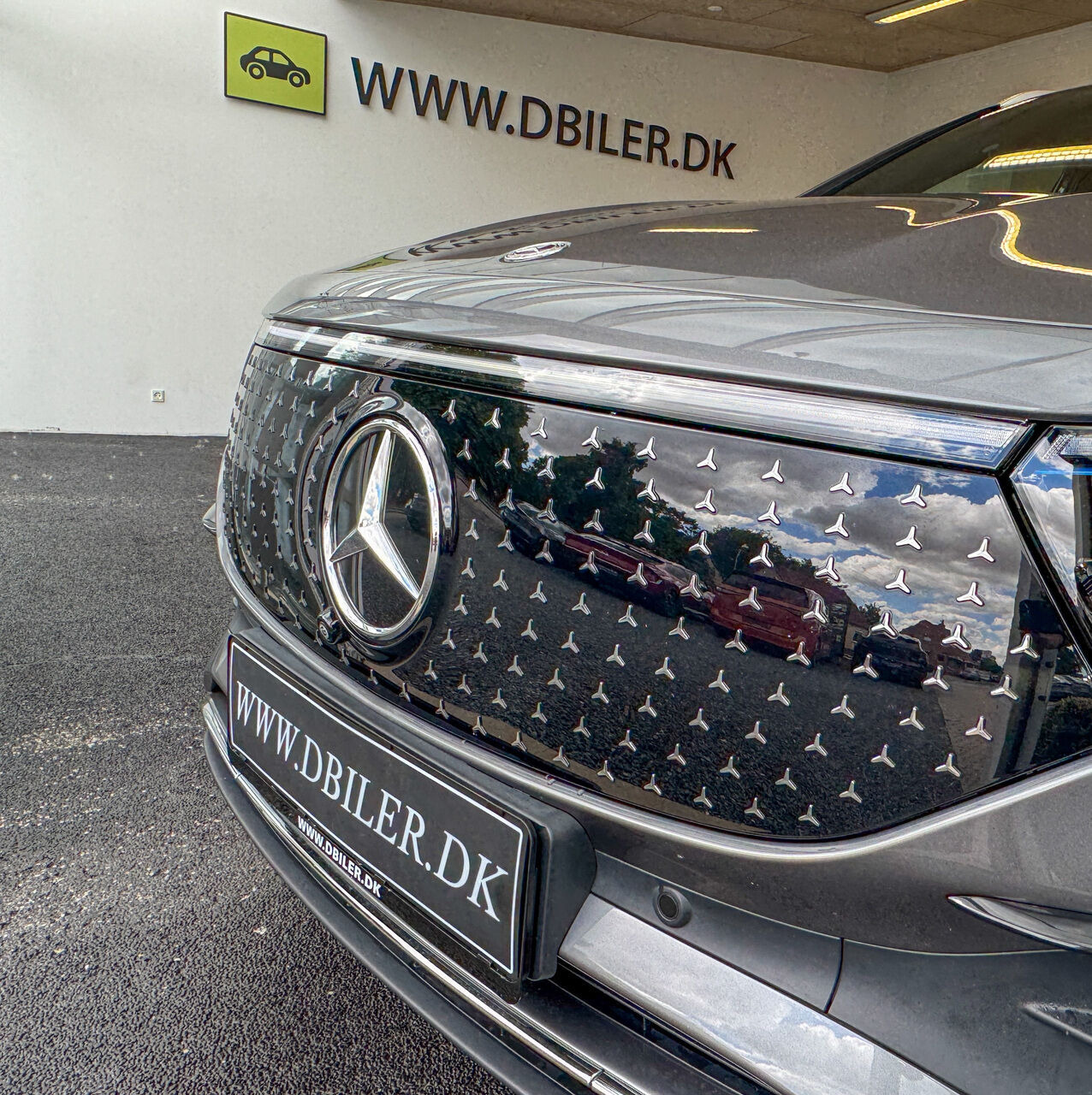 Grå Mercedes EQA 250+ fra 2024