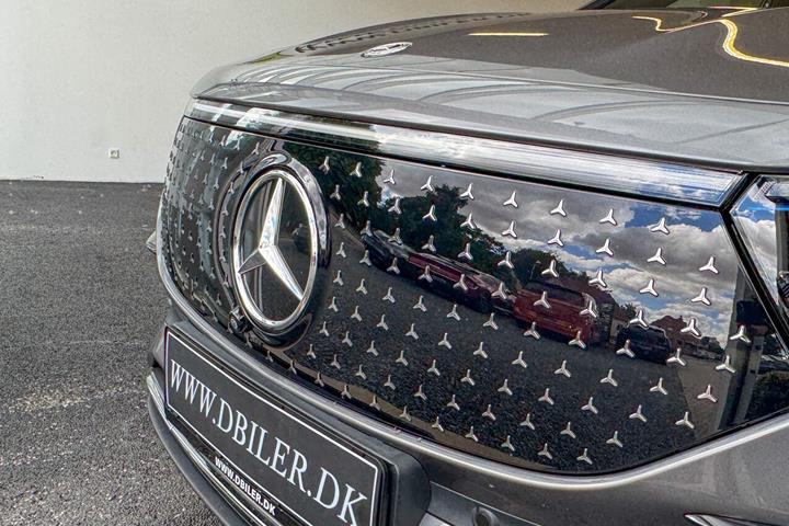 Grå Mercedes EQA 250+ fra 2024
