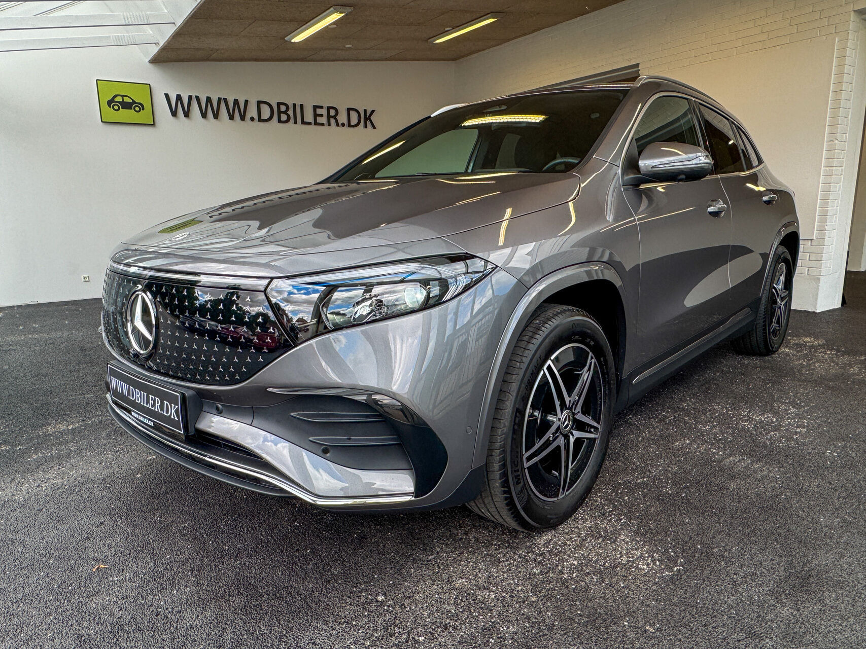 Grå Mercedes EQA 250+ fra 2024