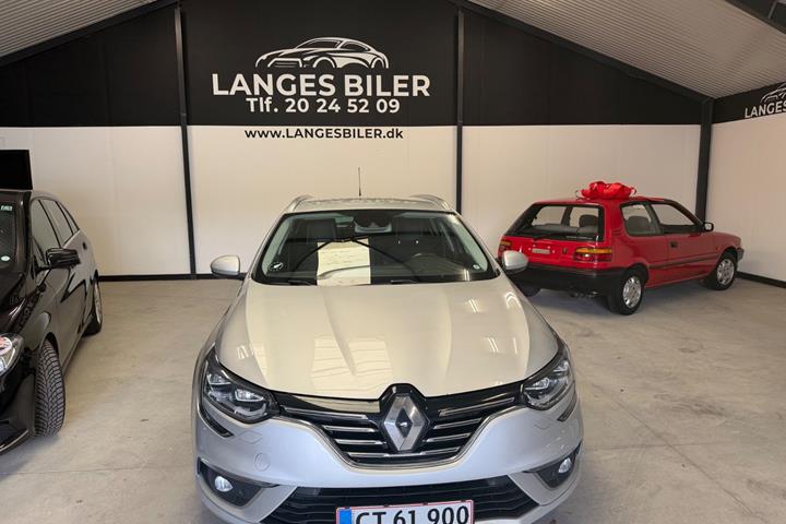 Sølv Renault Megane IV fra 2018