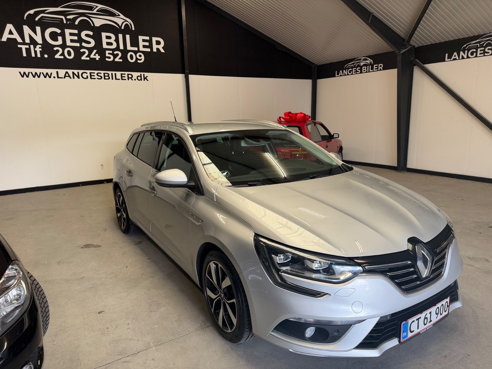 Sølv Renault Megane IV fra 2018