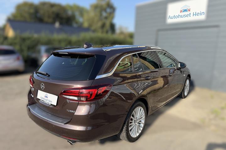 Brun Opel Astra fra 2017