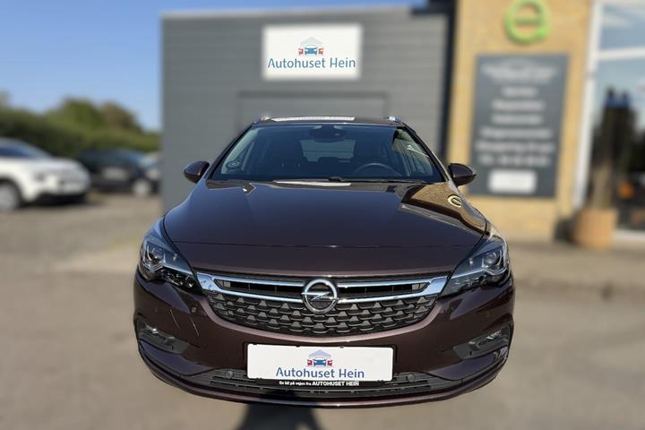 Brun Opel Astra fra 2017