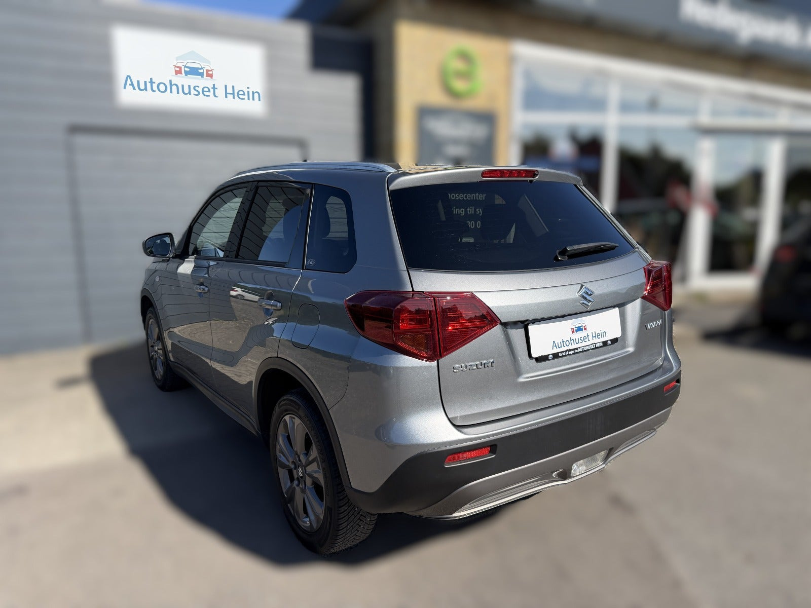 Grå Suzuki Vitara fra 2019