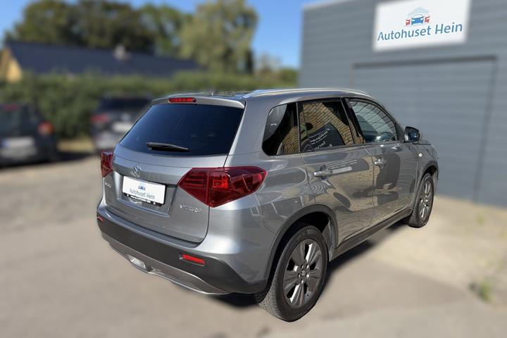 Grå Suzuki Vitara fra 2019