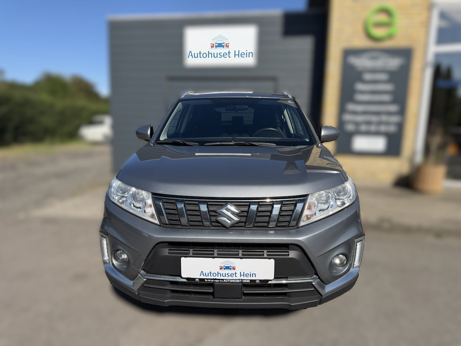 Grå Suzuki Vitara fra 2019