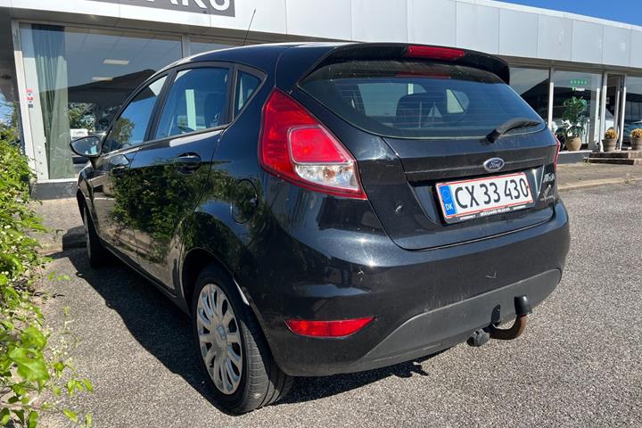 Grøn Ford Fiesta fra 2014