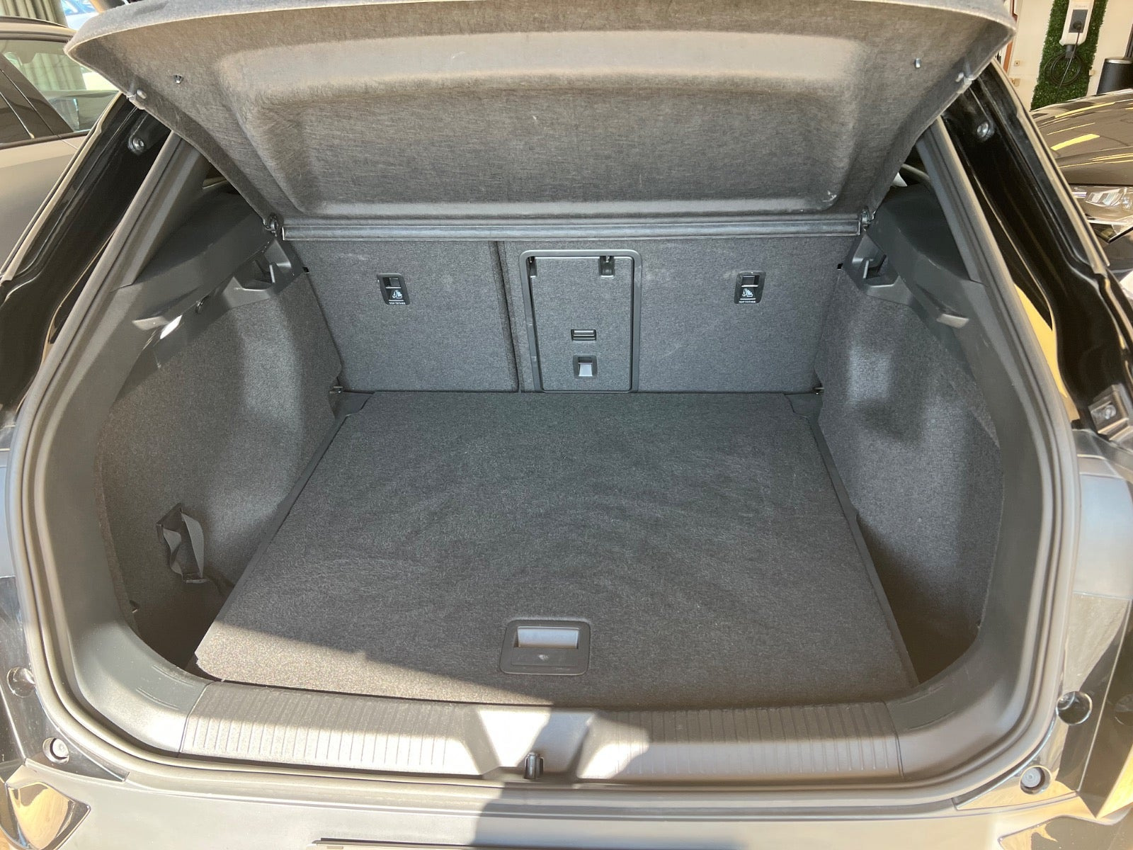 Grøn VW ID.4 fra 2023