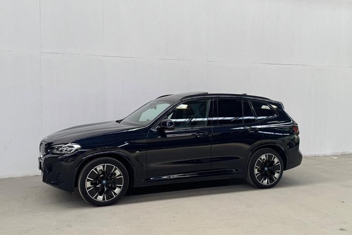 Sort BMW iX3 fra 2022