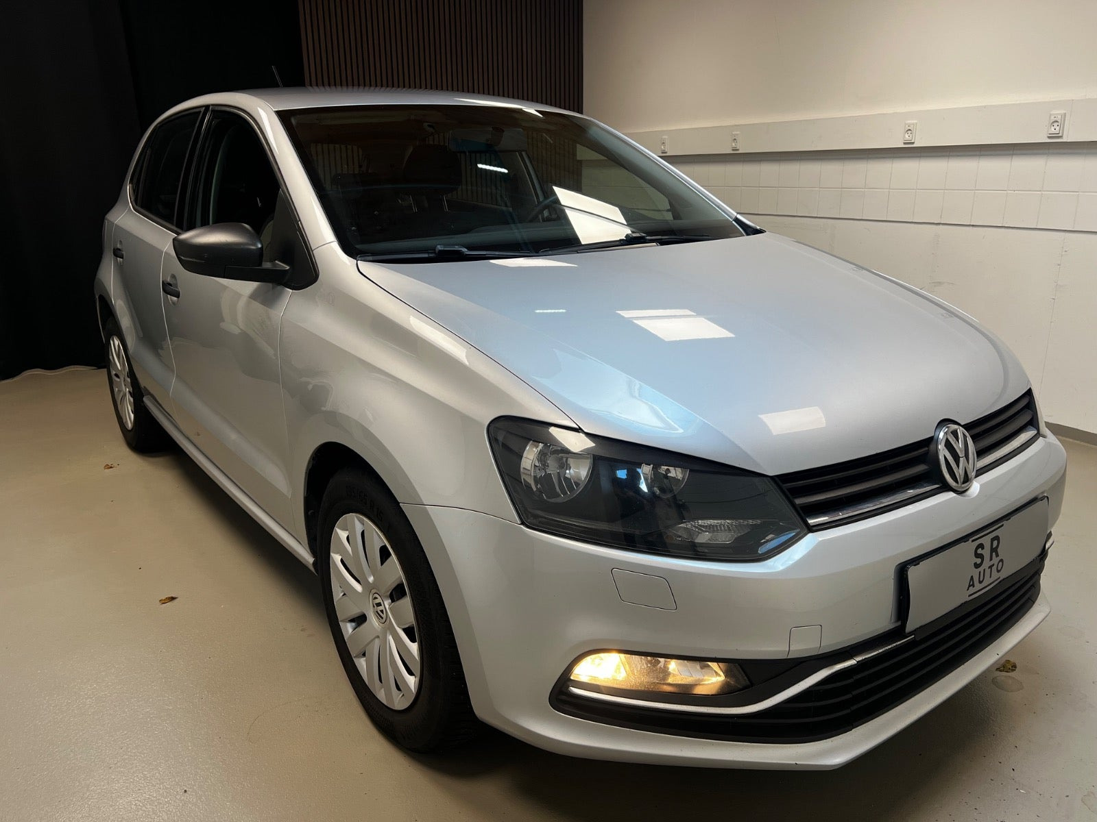 Sølv VW Polo fra 2014