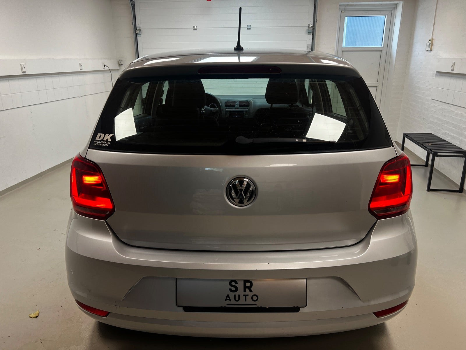 Sølv VW Polo fra 2014