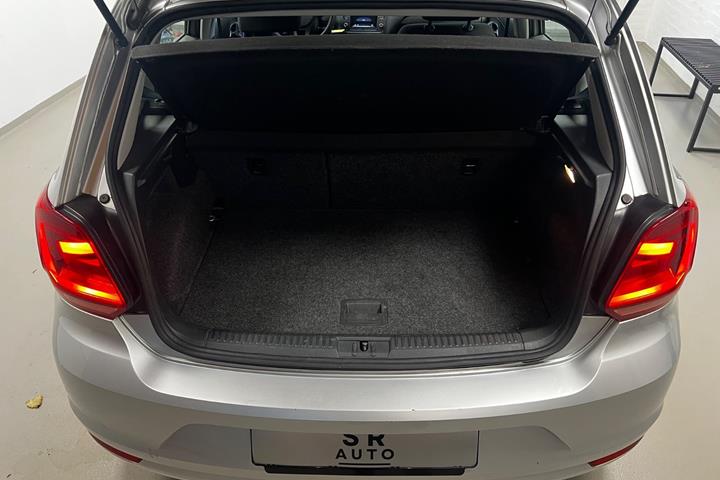 Sølv VW Polo fra 2014