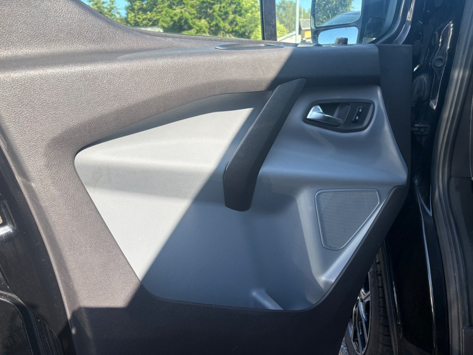 Sort Ford Transit Custom 310 L2 fra 2017