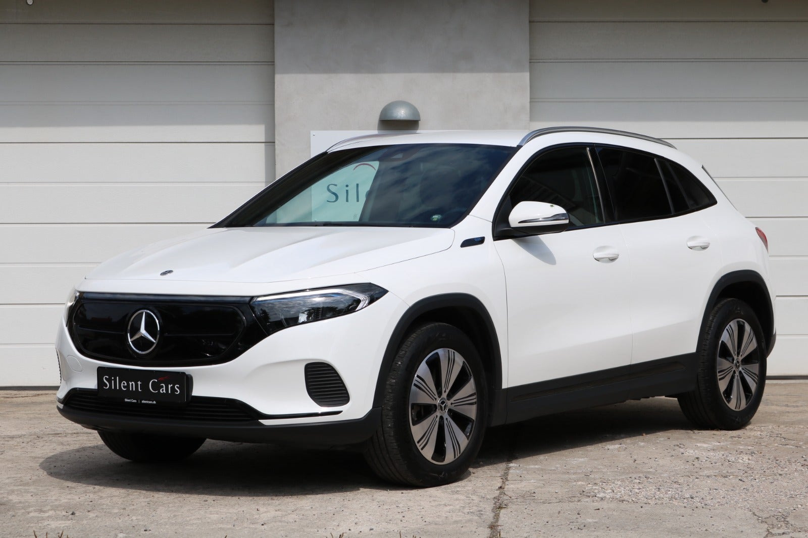 Hvid Mercedes EQA250 fra 2022